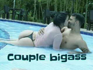 Couple_bigass