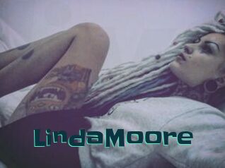 Linda_Moore