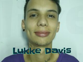 Lukke_Davis