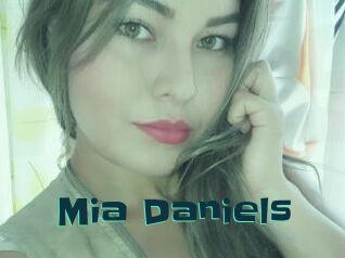 Mia_Daniels