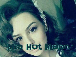 Mia_Hot_Moon