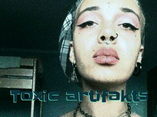 Toxic_artifakts